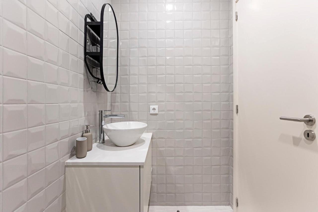 31 Janeiro 157 - Charming 1Br Flat W/ Ac & Balcony By Lovelystay Порто Екстериор снимка