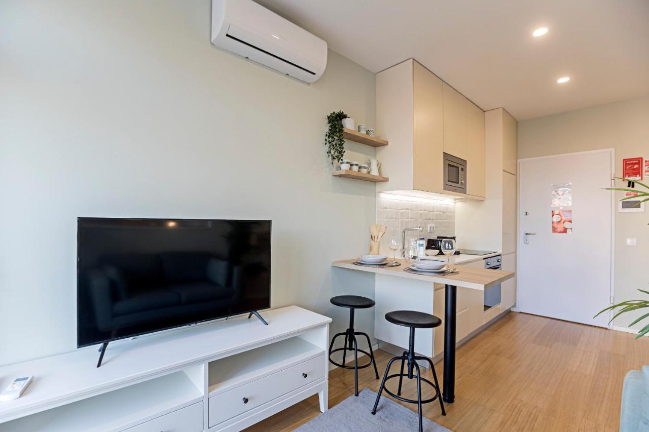31 Janeiro 157 - Charming 1Br Flat W/ Ac & Balcony By Lovelystay Порто Екстериор снимка